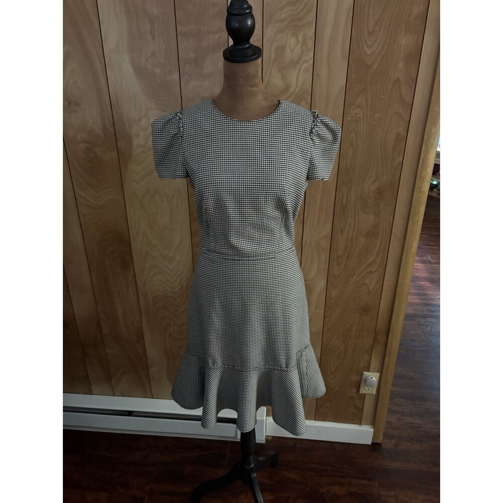 Jason Wu Houndstooth Short-sleeve Dress with A Flounce Hem Size 4 Black White